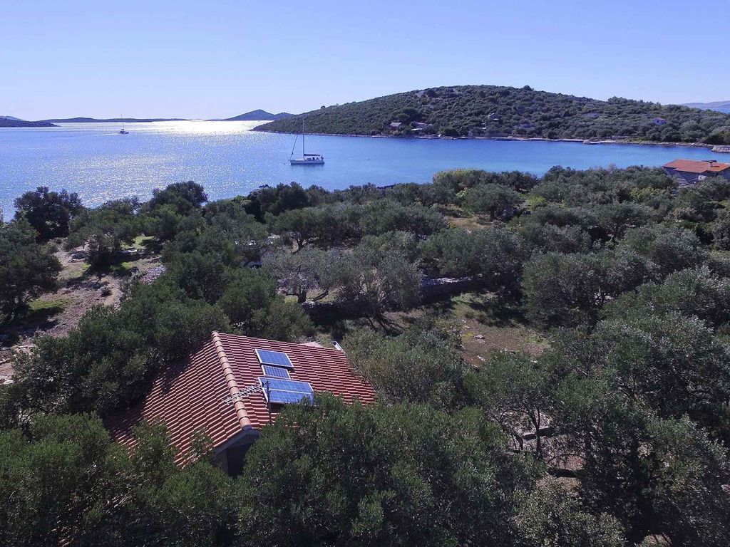 Ferienhaus mit Garten und Grill