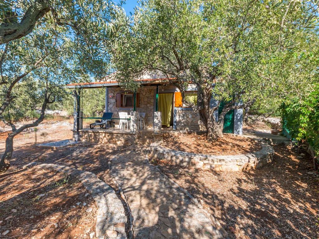 Ferienhaus mit Garten und Grill