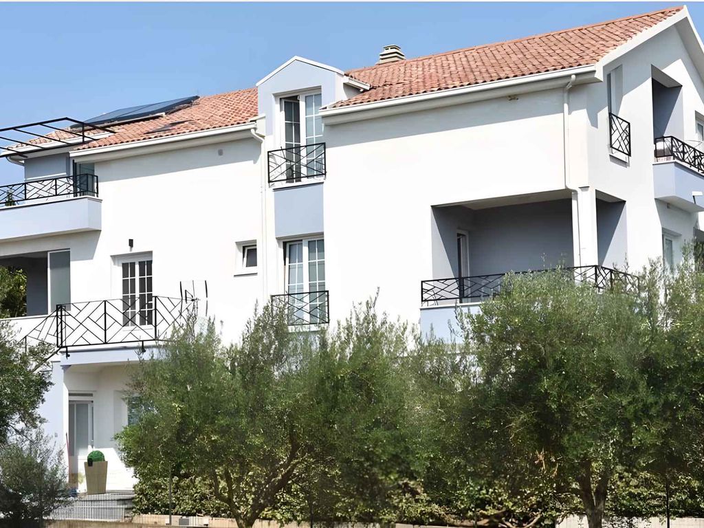 Ferienwohnung mit Meerblick und Terrasse