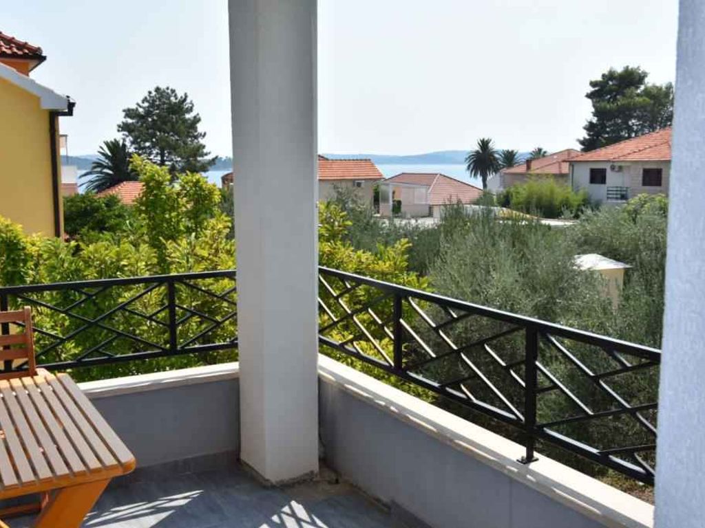 Ferienwohnung mit Meerblick und Terrasse