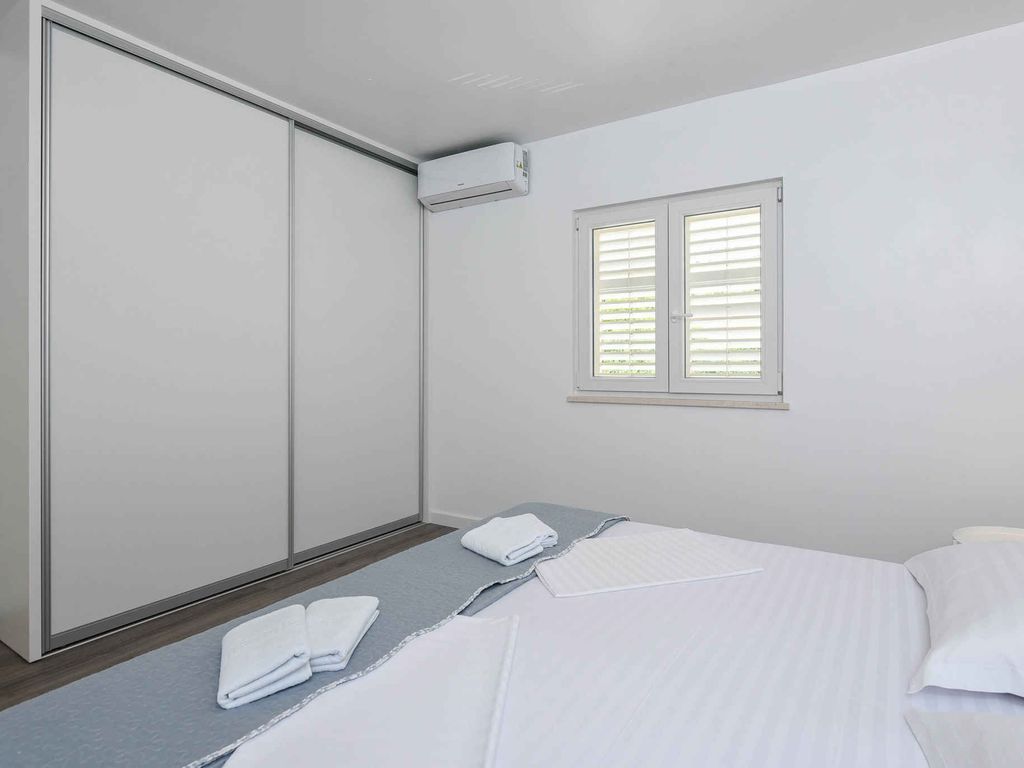 Ferienwohnung mit Balkon und Meerblick