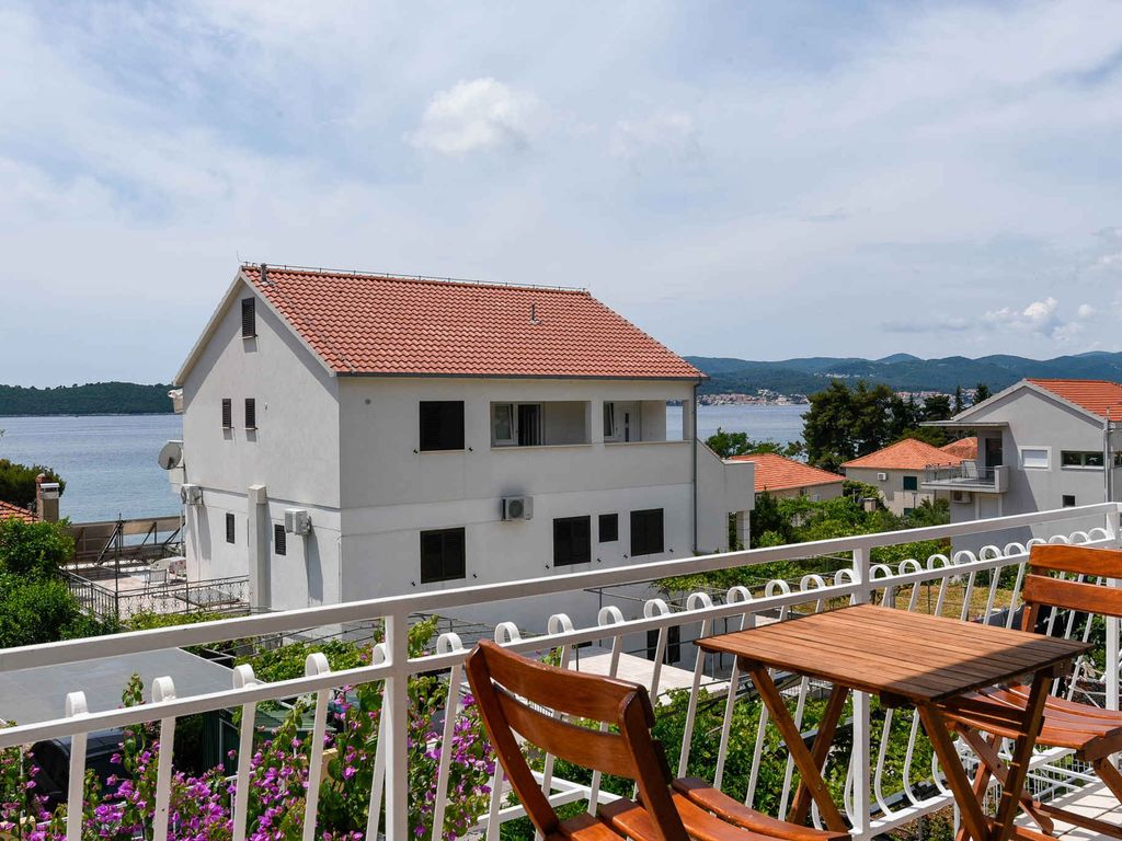 Ferienwohnung mit Balkon und Meerblick