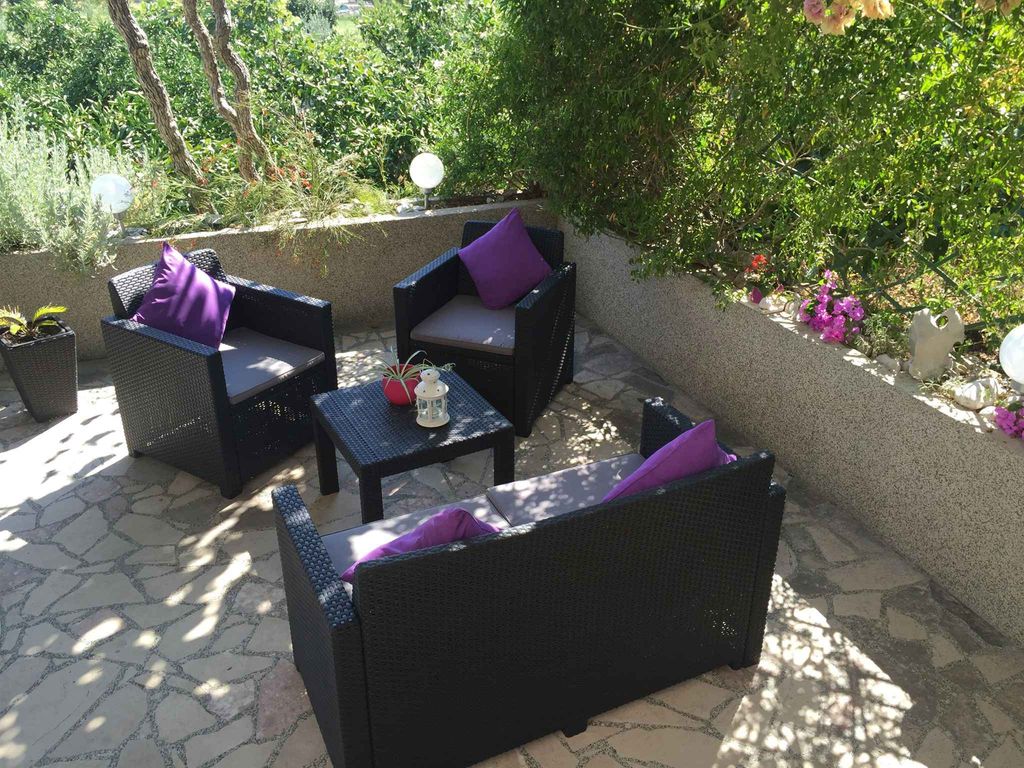 Ferienwohnung mit Terrasse und Meerblick