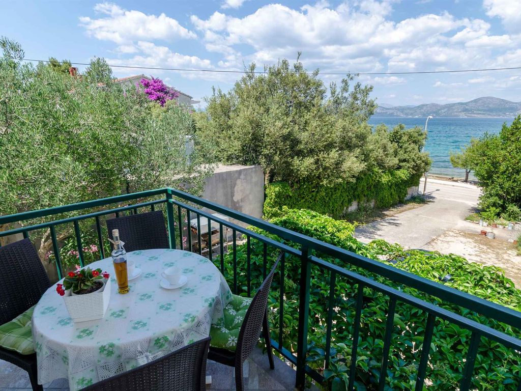 Ferienwohnung mit Balkon und Grill