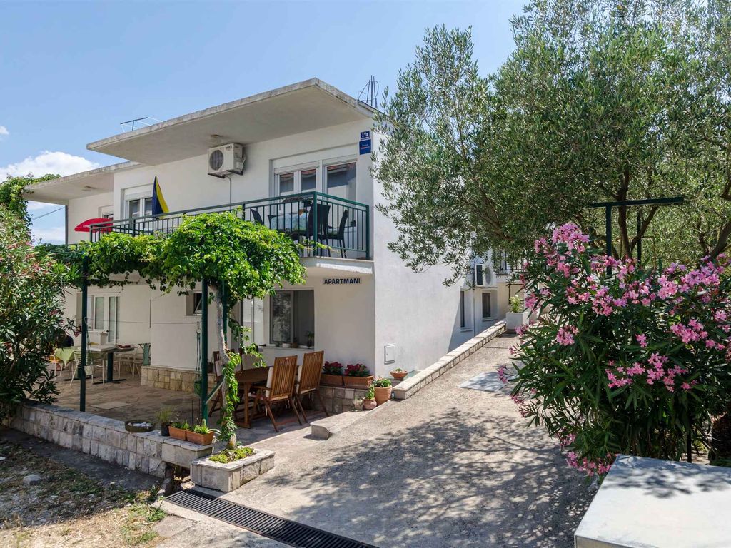 Ferienwohnung mit Balkon und Grill