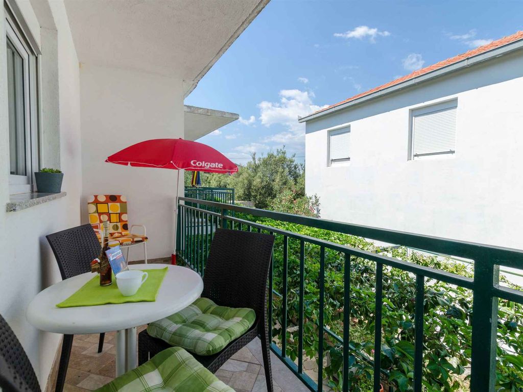 Ferienwohnung mit Balkon und Grill