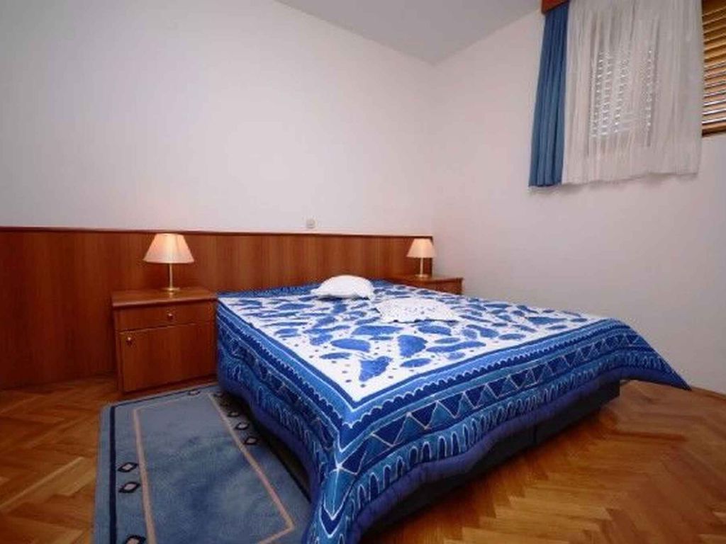 Ferienwohnung mit Pool und Meerblick
