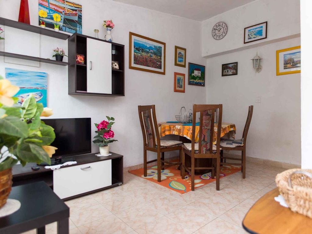 Ferienwohnung mit Klimaanlage und Meerblick