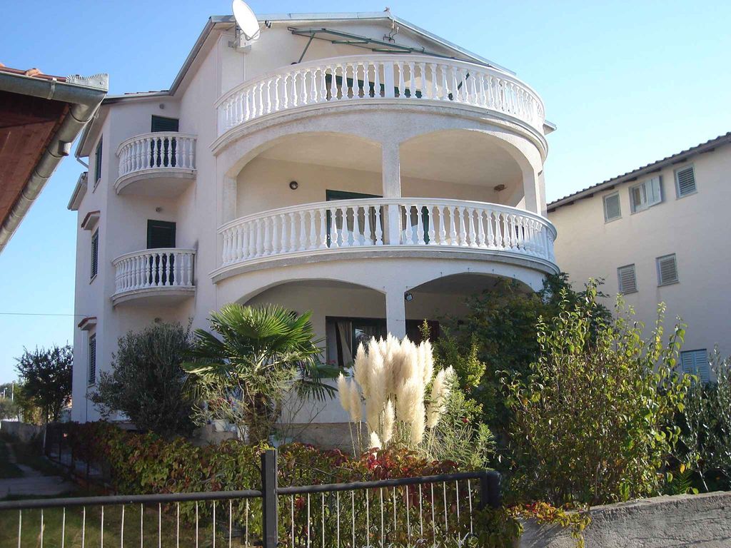Ferienwohnung mit Terrasse und Klimaanlage