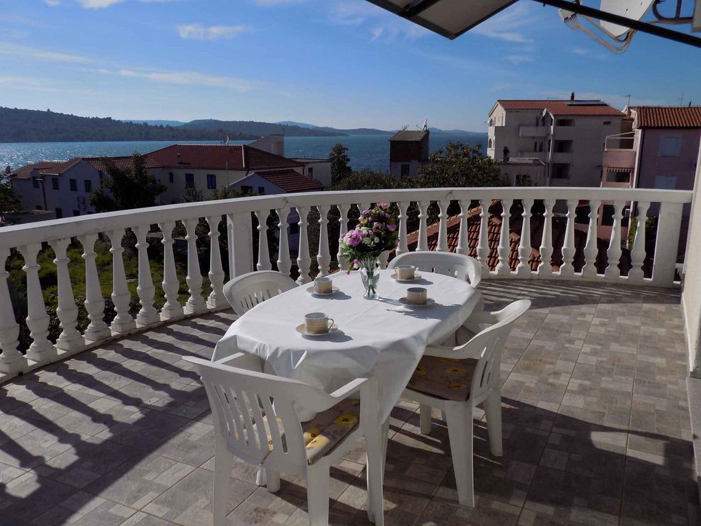 Ferienwohnung mit Terrasse und Klimaanlage