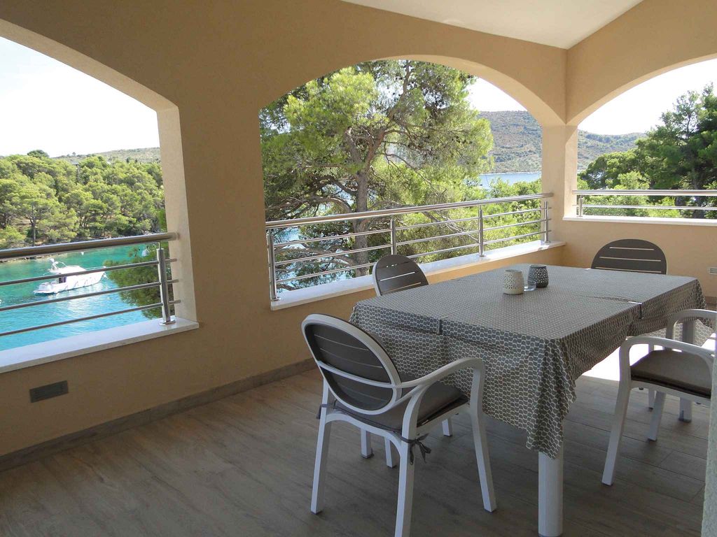 Ferienwohnung mit Terrasse und Klimaanlage