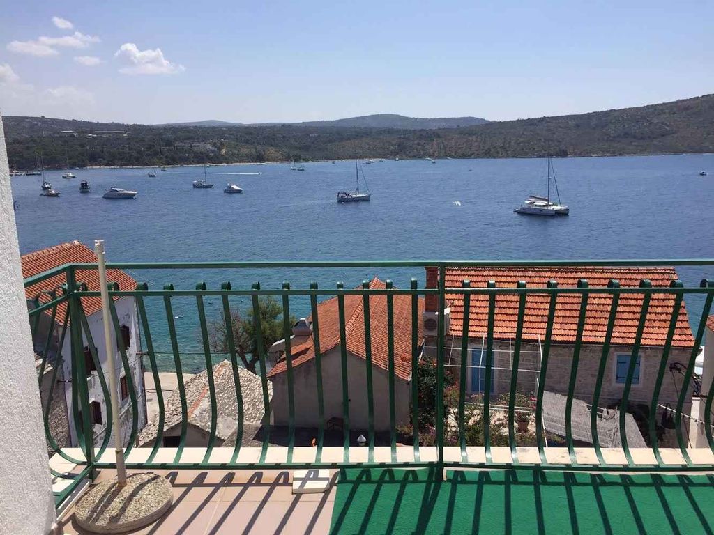 Ferienwohnung mit Terrasse und Meerblick