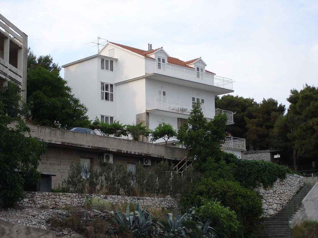 Ferienwohnung mit Terrasse und Pool