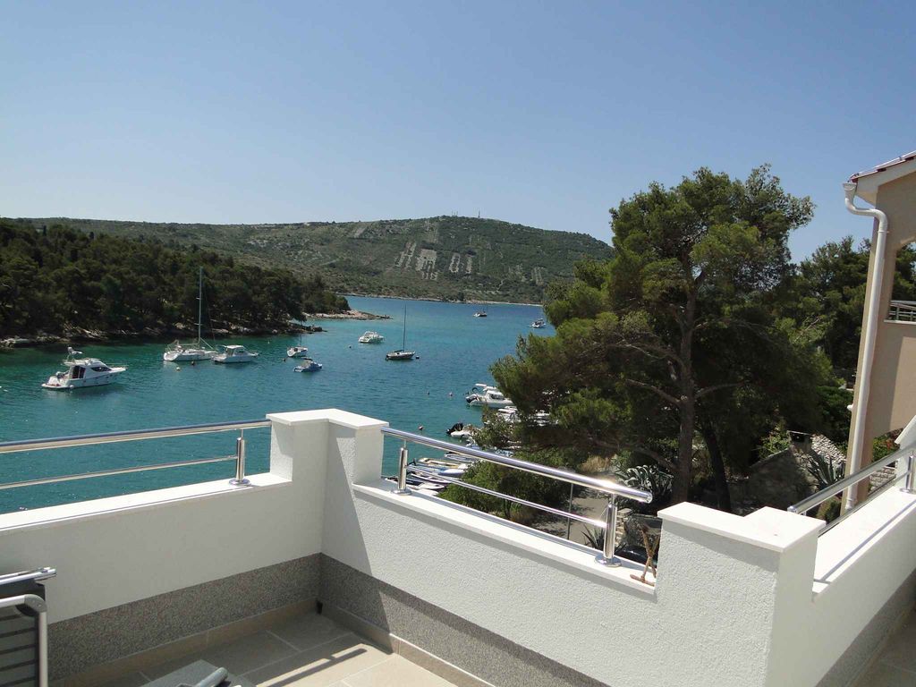 Ferienwohnung am Meer mit Terrasse und Meerblick