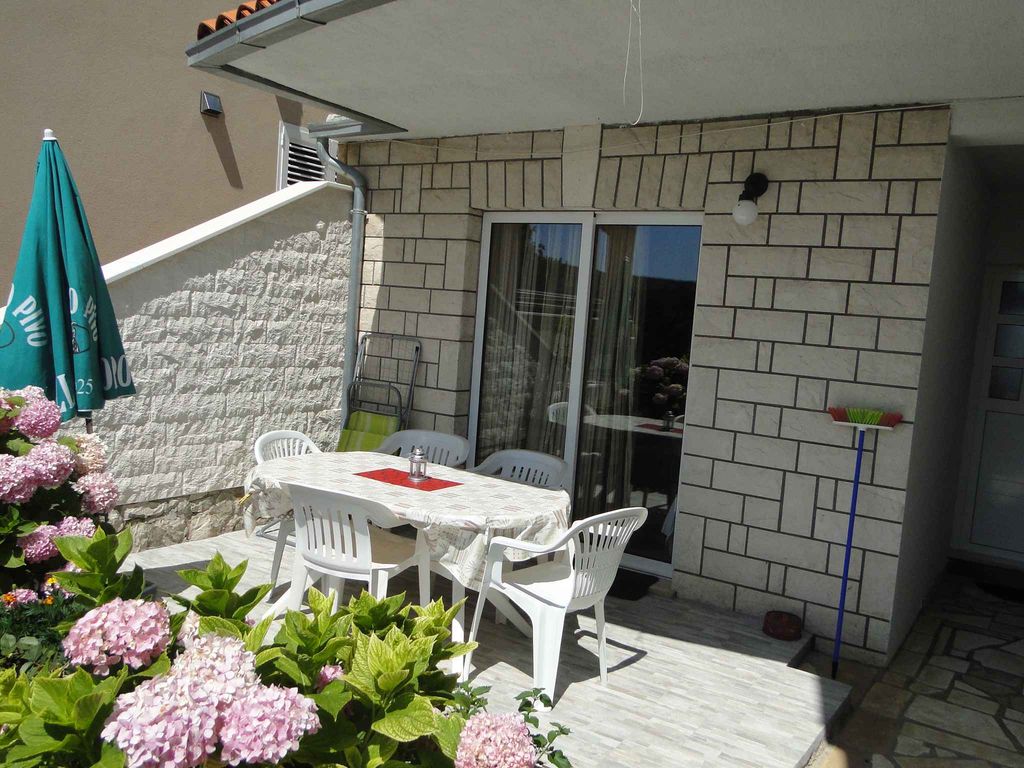 Ferienwohnung mit Terrasse und Meerblick