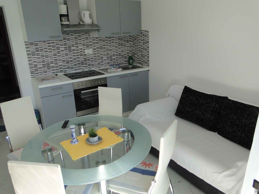 Ferienwohnung mit Terrasse und Meerblick