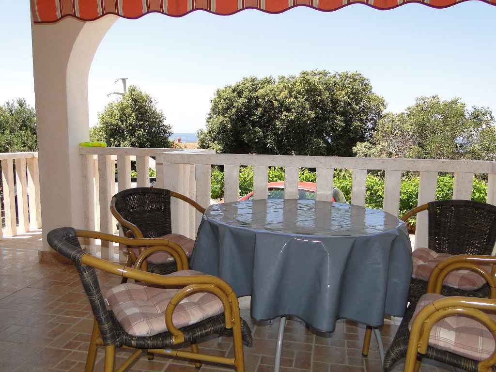 Ferienwohnung mit Terrasse und Meerblick