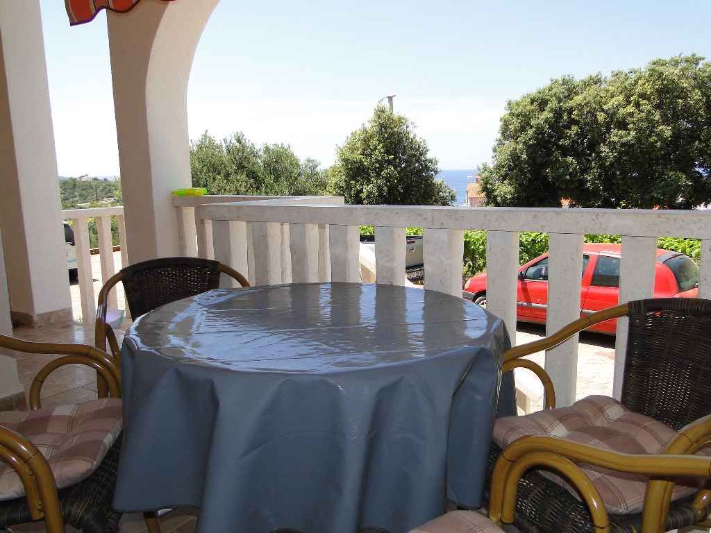 Ferienwohnung mit Terrasse und Meerblick
