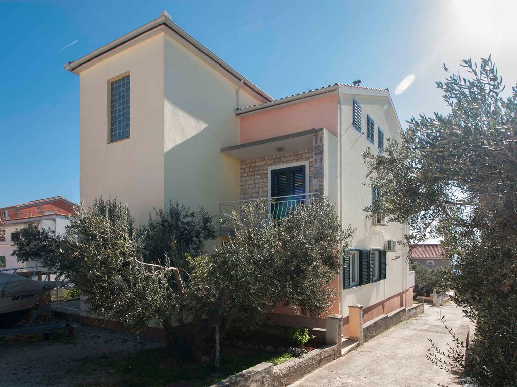 Ferienwohnung mit Klimaanlage und Meerblick