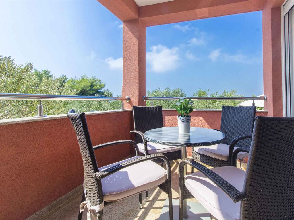 Ferienwohnung mit Klimaanlage und Pool