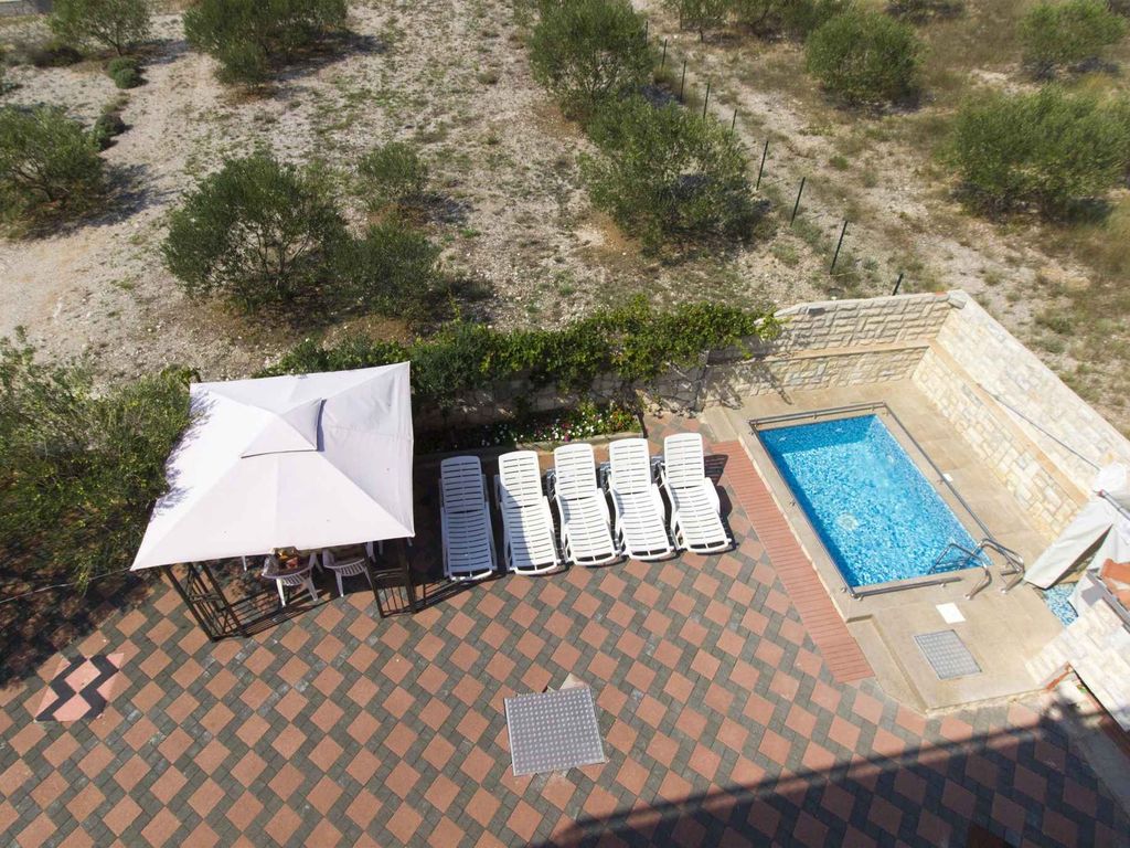 Ferienwohnung mit Klimaanlage und Pool