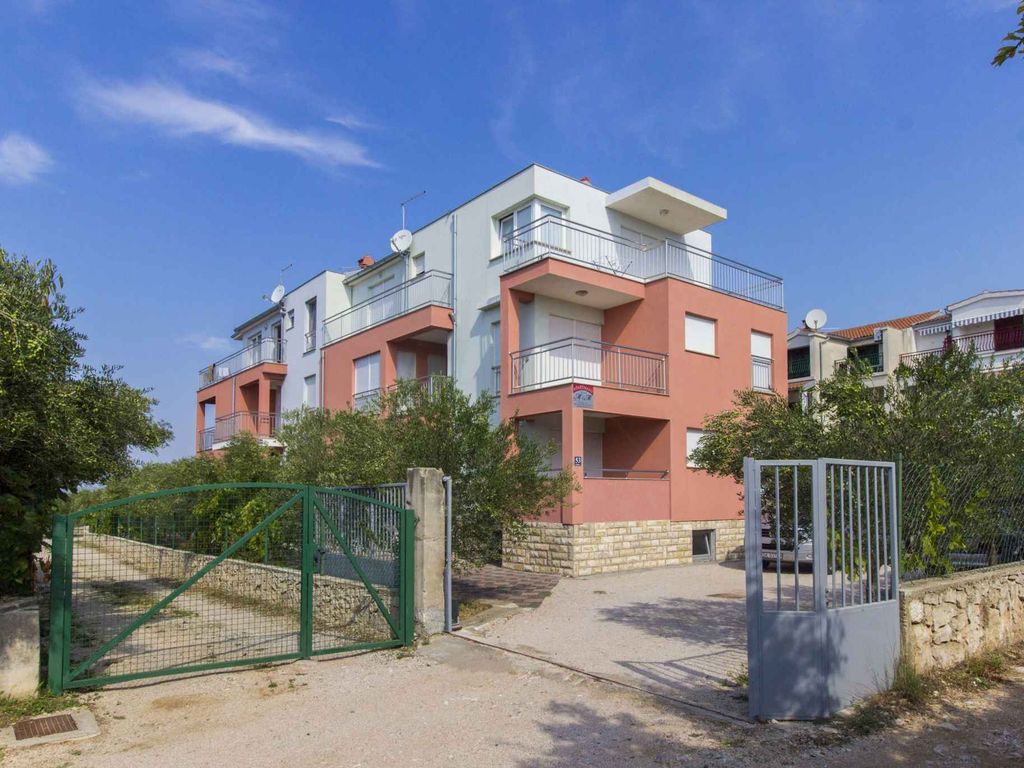 Ferienwohnung mit Klimaanlage und Pool
