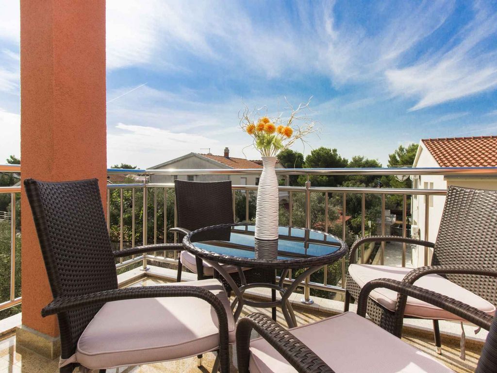 Ferienwohnung mit Pool und Klimaanlage