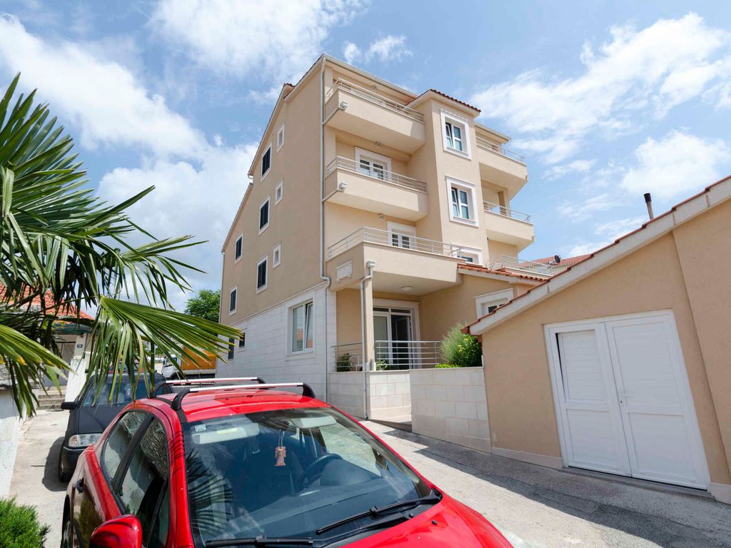 Ferienwohnung mit Klimaanlage und Balkon