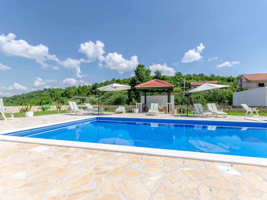 Ferienhaus mit Internet, Klimaanlage und Grill