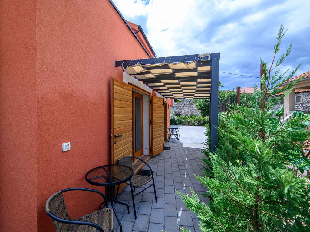 Ferienwohnung mit Terrasse und Klimaanlage