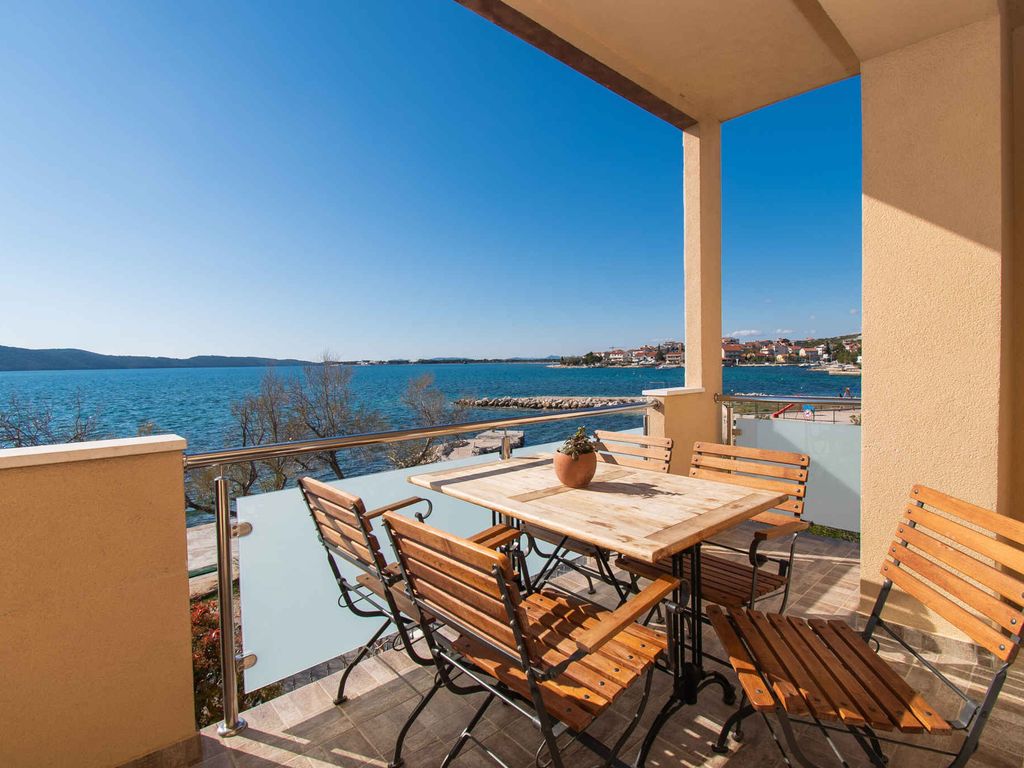 Ferienwohnung mit Balkon und Klimaanlage