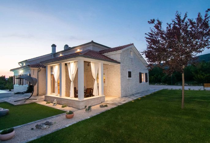 Ferienhaus mit Klimaanlage und Außenpool – Foto 4