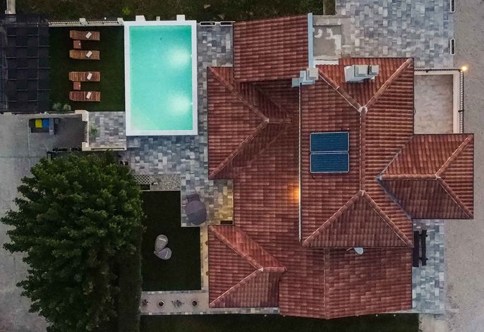 Ferienhaus mit Klimaanlage und Außenpool