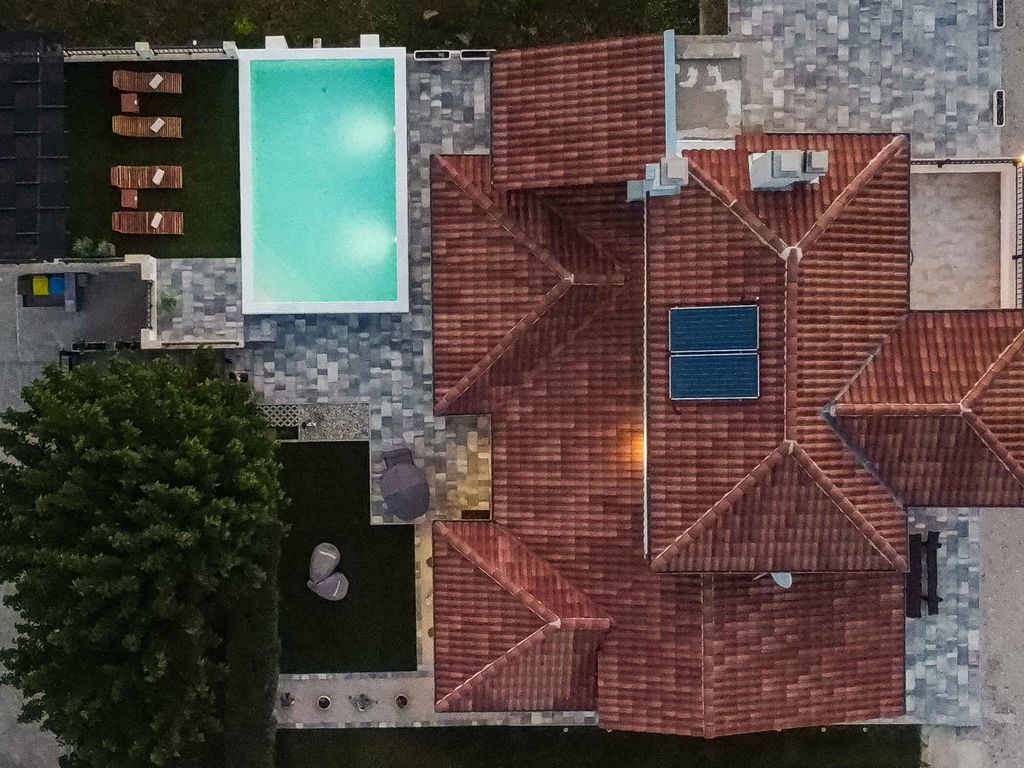 Ferienhaus mit Klimaanlage und Außenpool