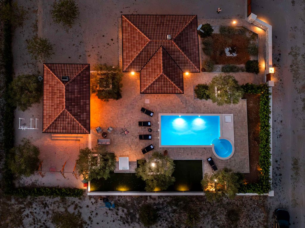 Ferienhaus mit Klimaanlage und Außenpool