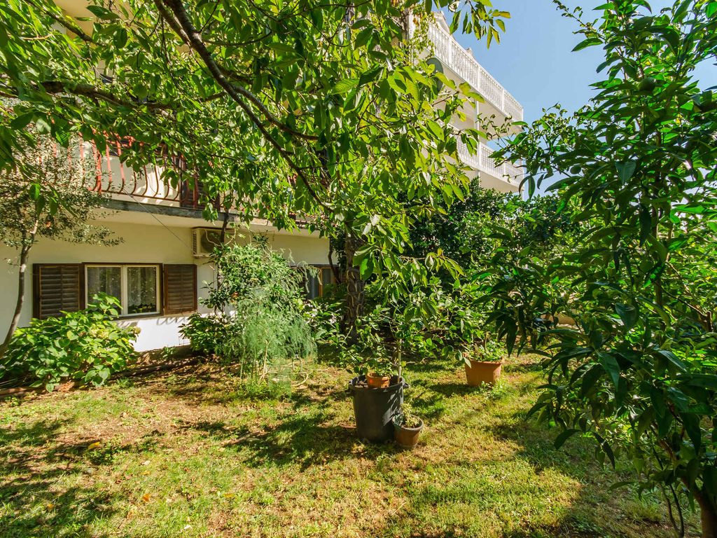 Ferienwohnung mit Terrasse und Klimaanlage
