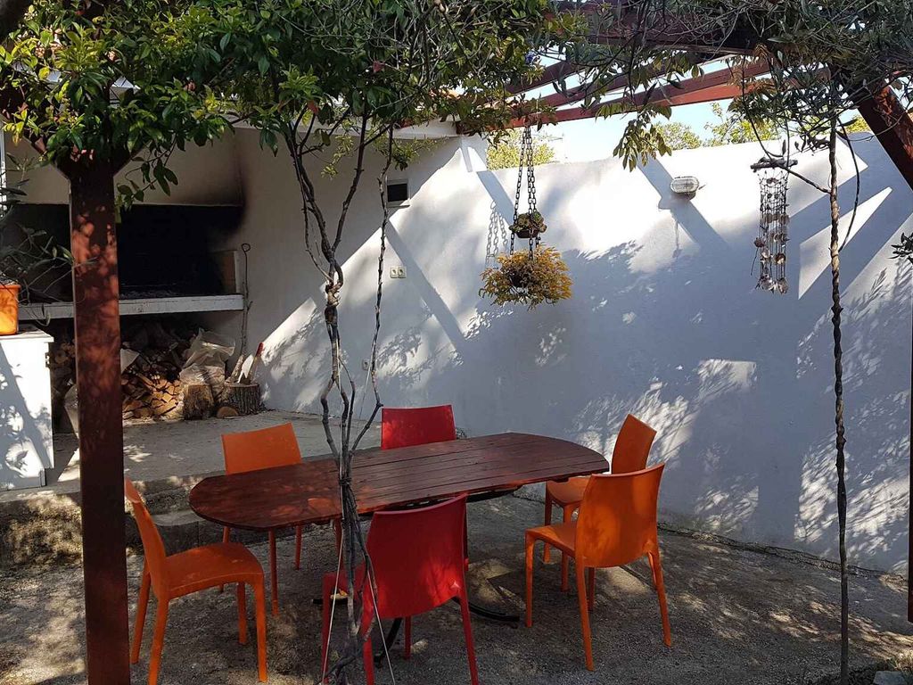 Ferienwohnung mit Balkon und Grill
