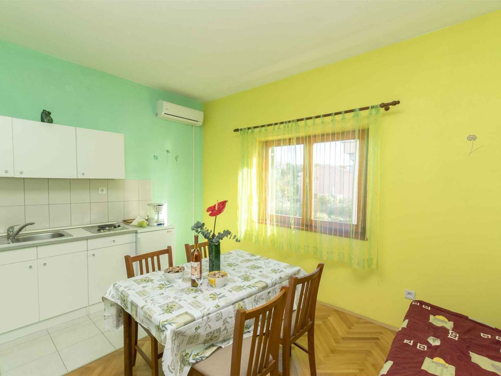 Ferienwohnung mit Klimaanlage und Terrasse
