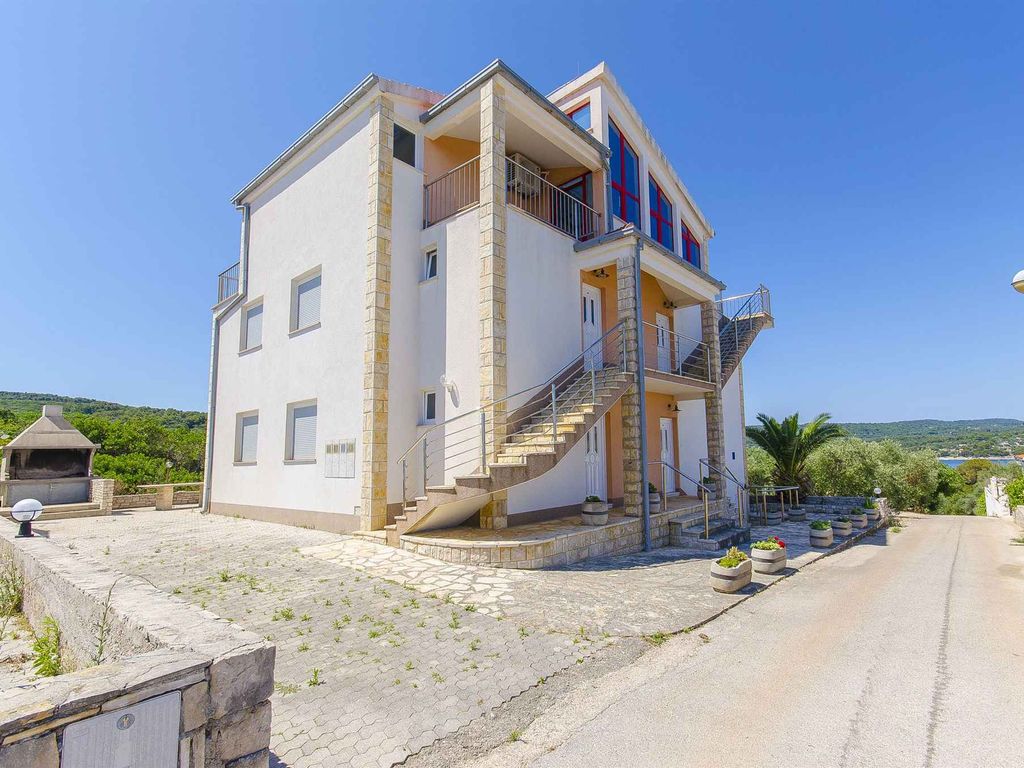 Ferienwohnung mit Internet, Klimaanlage und Grill