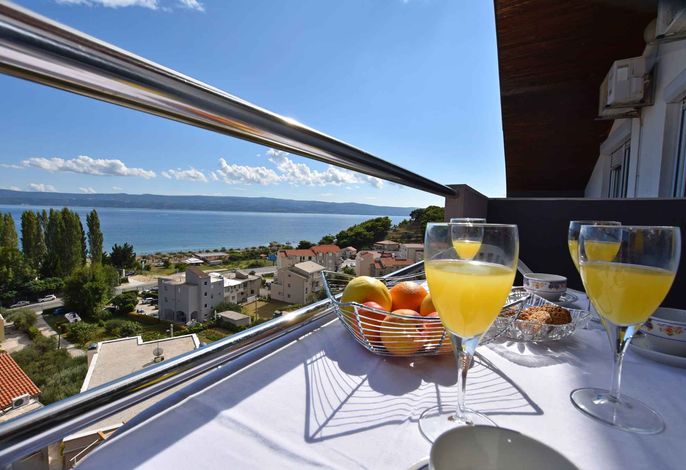 Ferienwohnung mit Balkon und Meerblick