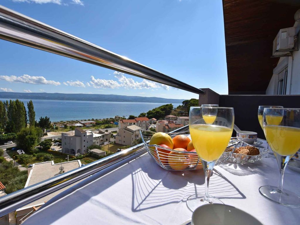 Ferienwohnung mit Balkon und Meerblick