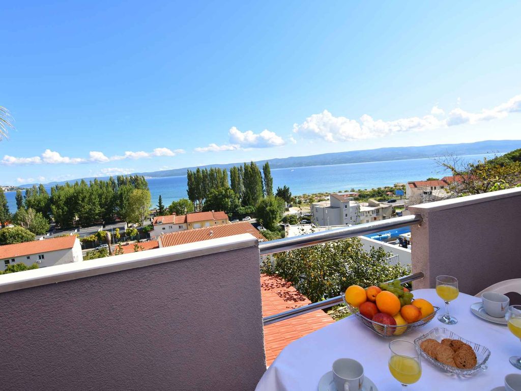 Ferienwohnung mit Balkon und Meerblick