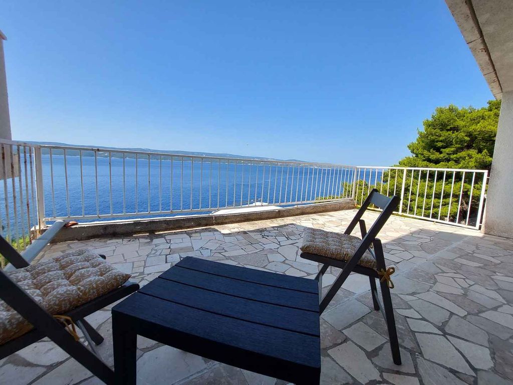 Ferienwohnung mit Terrasse und Meerblick an der Küste