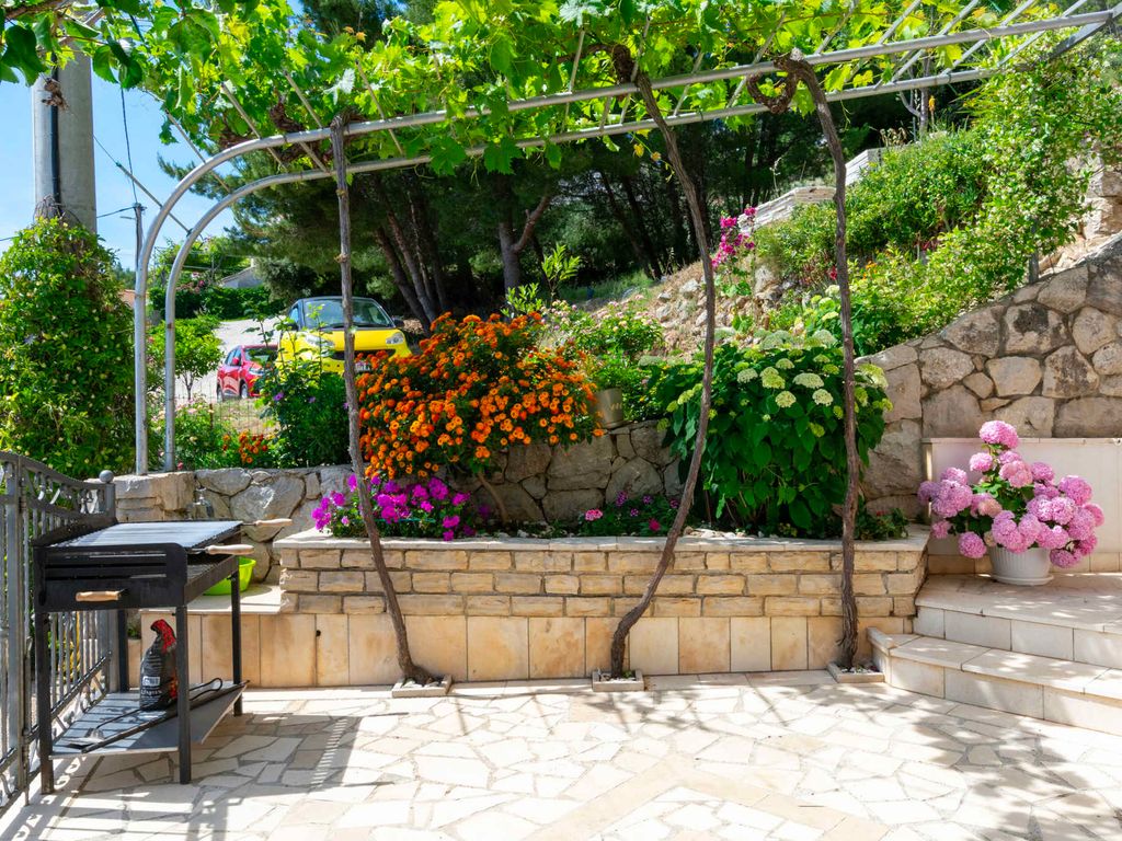 Ferienwohnung mit Terrasse und Grill