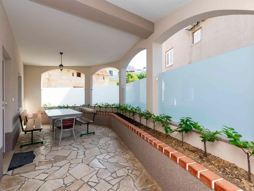 Ferienwohnung mit Balkon und Grill