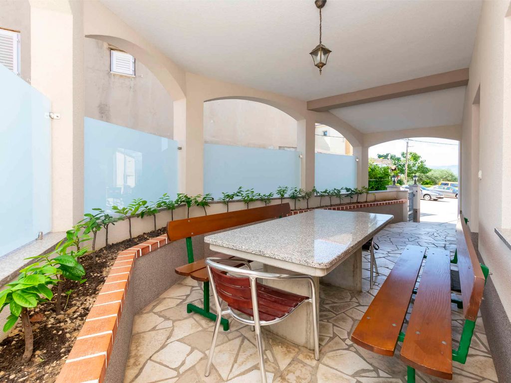 Ferienwohnung mit Balkon und Grill