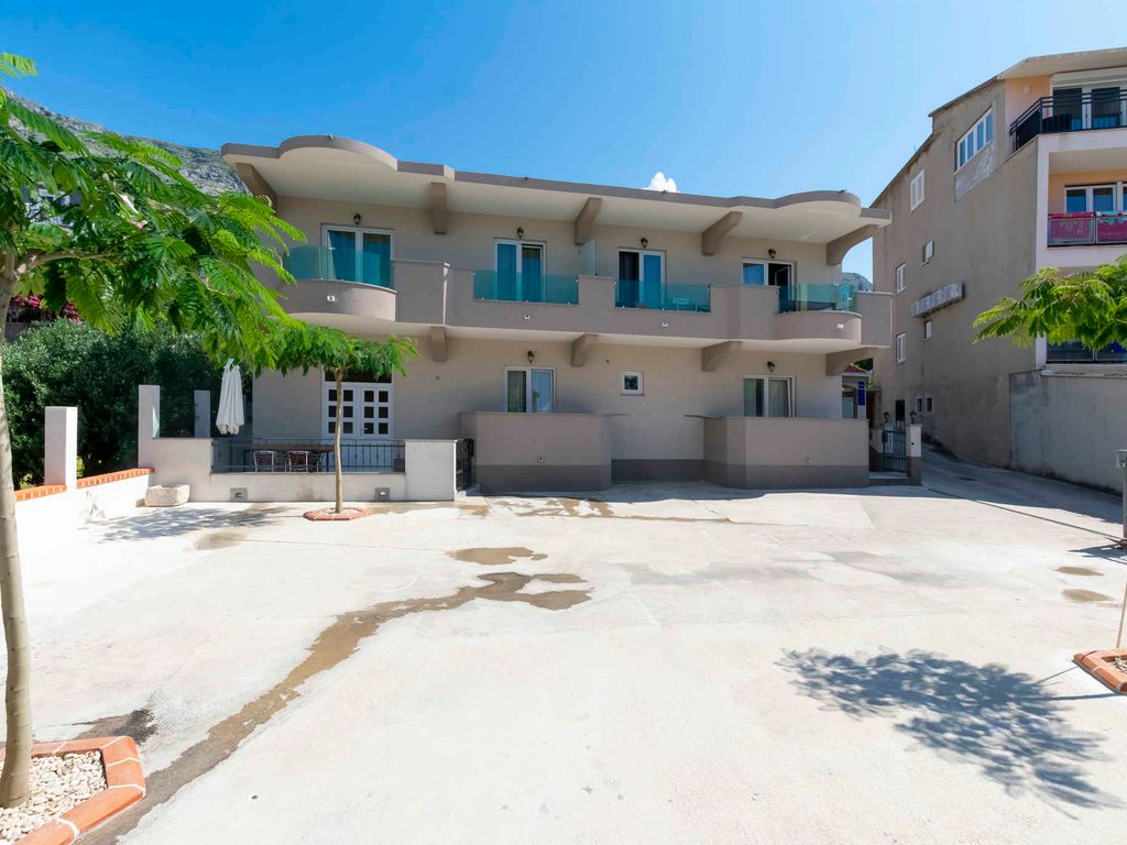 Ferienwohnung mit Balkon und Grill