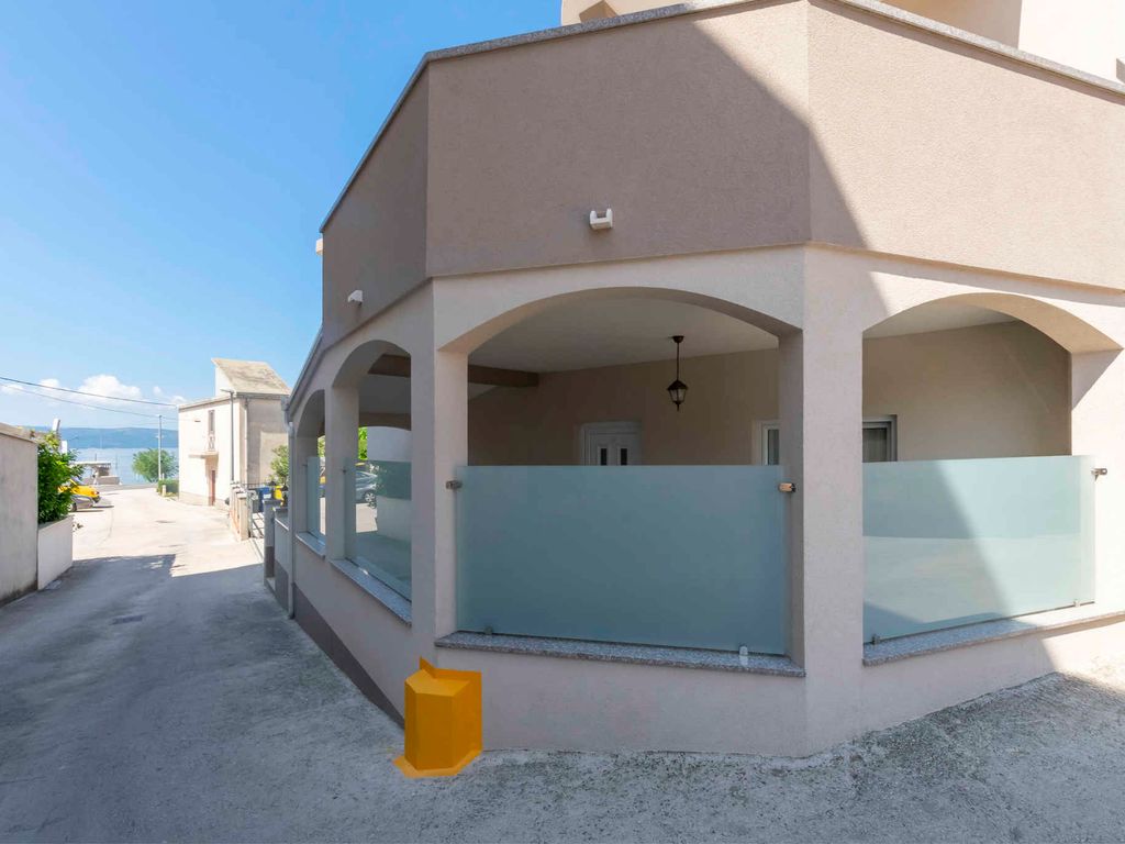 Ferienwohnung mit Balkon und Grill