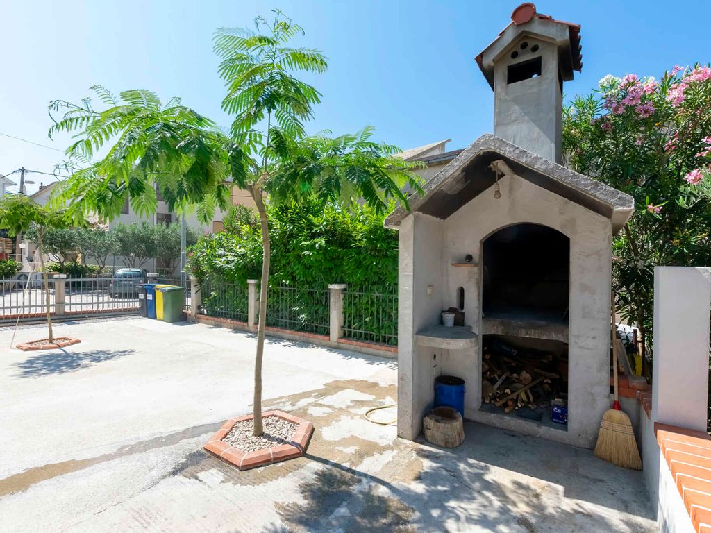 Ferienwohnung mit Balkon und Grill