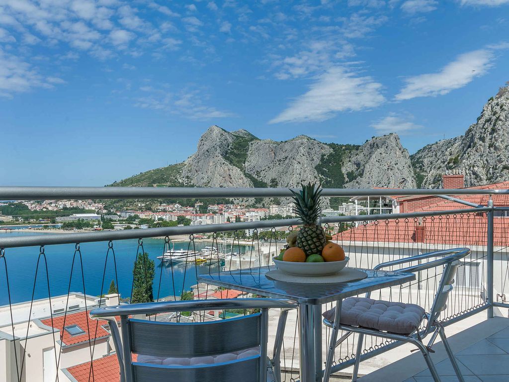 Ferienwohnung mit Balkon und Grill